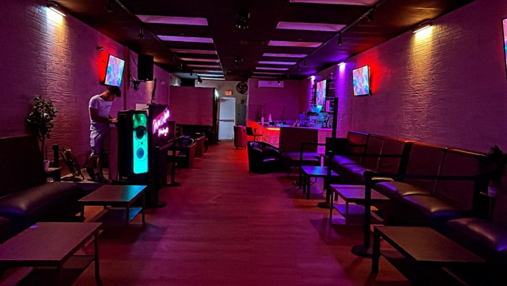 Mood Hookah Lounge and Bar; A Super Modern Entertaining Pub with Unique Instagram Presence thumbnail