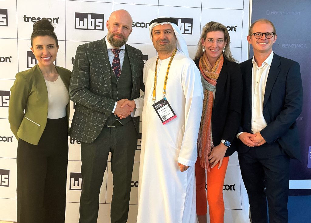 Frederik Gregaard at the World Blockchain Summit in Dubai alongside Henzie Healley, Dr. Marwan Al Zarouni, Dr. Clara Guerra, and Oscar Wendel. 