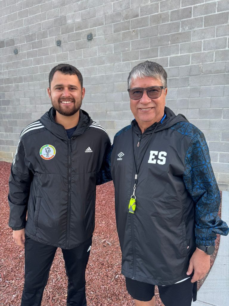 Néstor Alfaro (center) during a tactical session at the FESFUT camp in San José, CA – June 2025